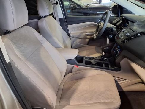 Used 2017 Ford Escape SE FWD image 29