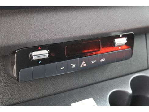 Used 2019 Mercedes-Benz Sprinter 170 image 26