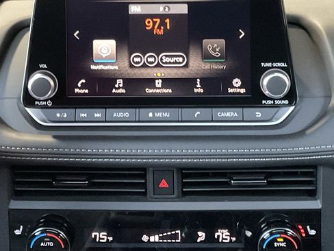 Used 2026 Nissan Rogue SV image 19