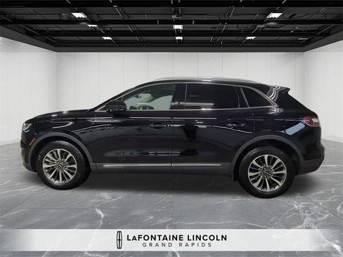 Certified 2023 Lincoln Nautilus AWD w/ Premium Package image 2