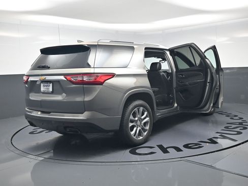 Used 2019 Chevrolet Traverse Premier w/ LPO, Floor Liner Package AWD/4WD image 26