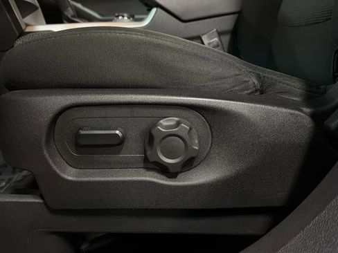 Used 2014 Ford Explorer XLT image 13