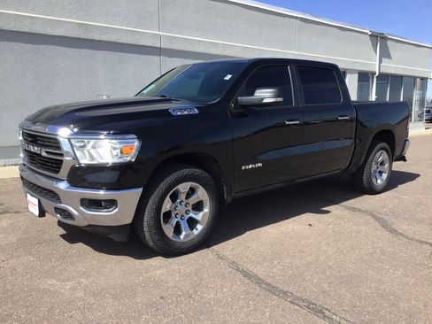 Used 2019 RAM 1500 Big Horn AWD/4WD image 2