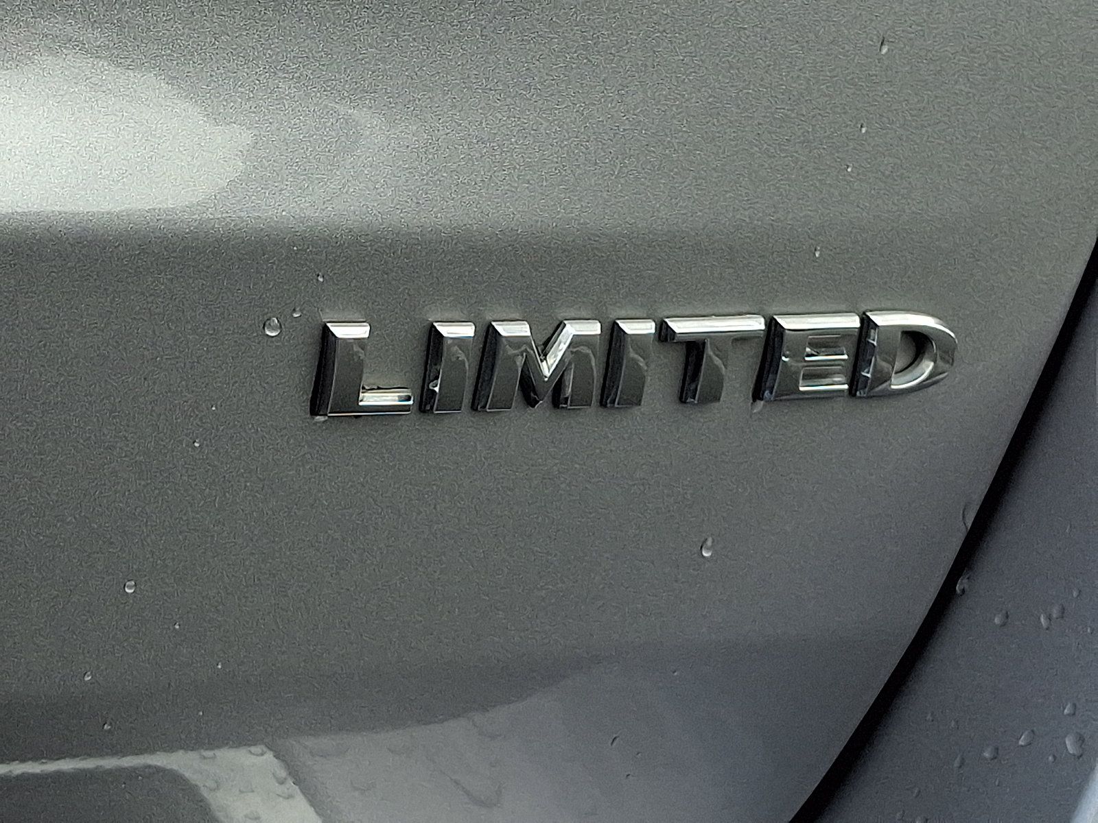 Used 2020 Jeep Grand Cherokee Limited AWD/4WD image 34