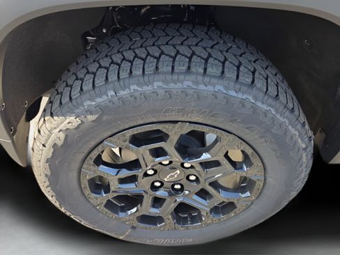 New 2026 Chevrolet Colorado Trail Boss AWD/4WD image 9