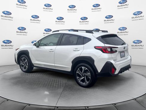 Used 2025 Subaru Crosstrek 2.5i Premium AWD/4WD image 3