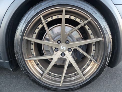 Used 2022 Tesla Model X Plaid image 15