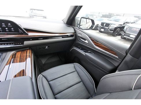 Certified 2024 Cadillac Escalade ESV Premium Luxury w/ LPO, Floor Liner Package image 10