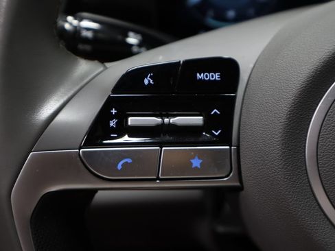 Used 2025 Hyundai Elantra SEL FWD image 28