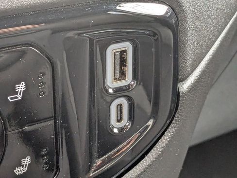 Used 2025 Chevrolet Silverado 1500 LT image 24