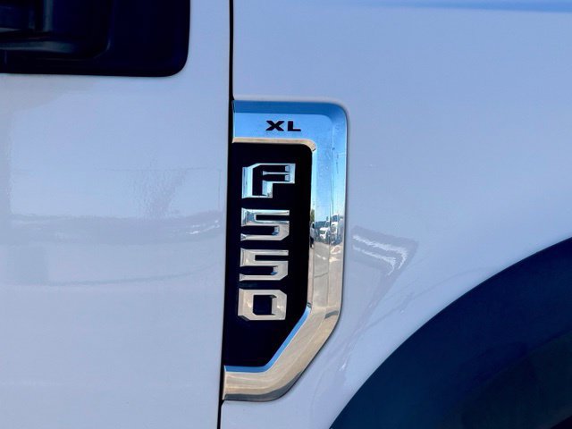 Used 2019 Ford F550 2WD Regular Cab Super Duty image 9
