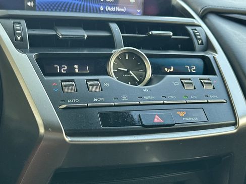 Used 2018 Lexus NX 300h AWD image 22