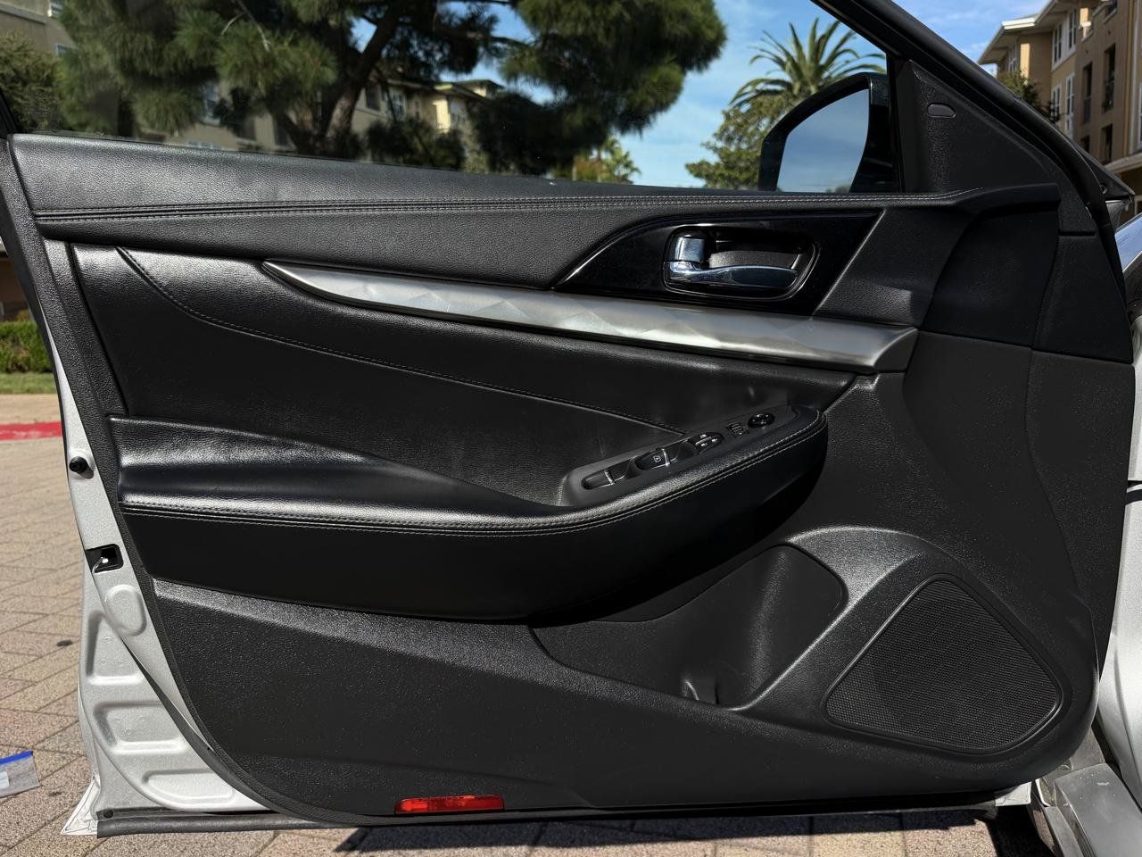 Used 2022 Nissan Maxima SV w/ Floor Mat Group FWD image 30