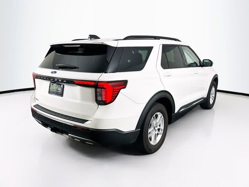 Used 2025 Ford Explorer Active w/ Active Comfort Package RWD image 9