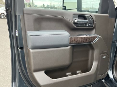 Used 2023 GMC Sierra 3500 Denali w/ Denali Ultimate Package image 16