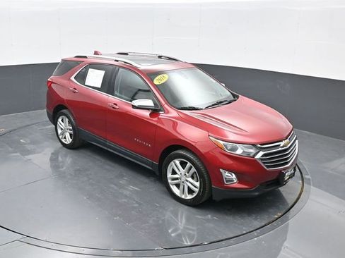 Used 2018 Chevrolet Equinox Premier image 1