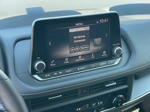 Certified 2025 Nissan Rogue SV AWD/4WD image 18