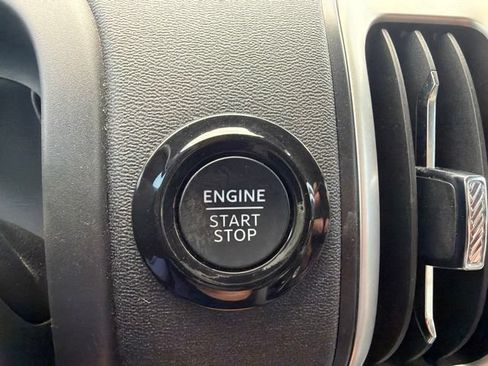 Used 2025 Ford Expedition Max Active RWD image 12