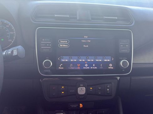 Used 2022 Nissan Leaf SV w/ SV Technology Package image 15