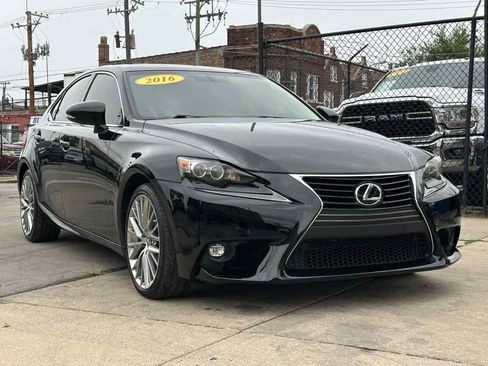 Used 2016 Lexus IS 300 AWD image 3