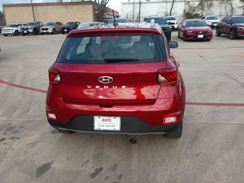 Used 2025 Hyundai Venue SEL image 10