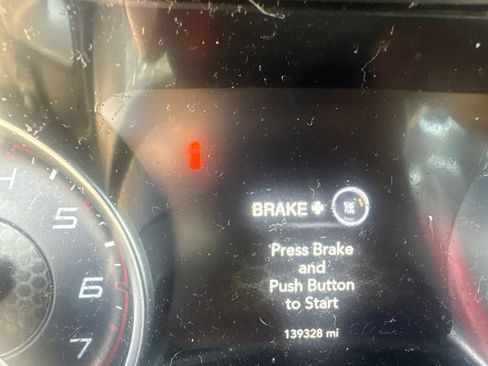 Used 2017 Dodge Charger SXT w/ Rallye Group RWD image 18