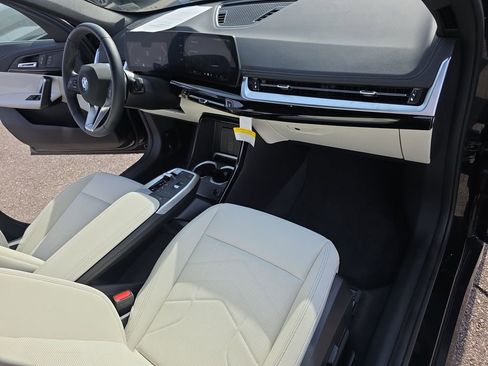 Used 2026 BMW X1 xDrive28i image 13