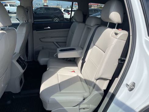 Used 2023 Volkswagen Atlas SE image 23