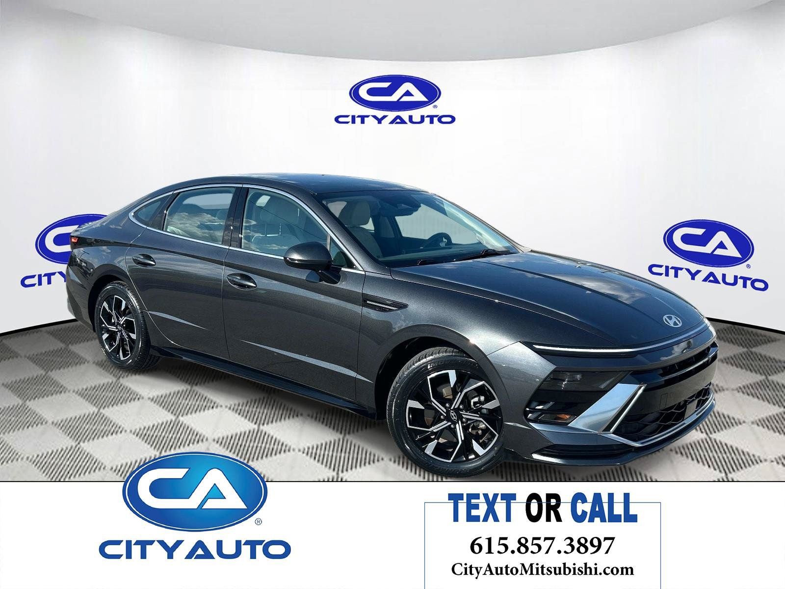 Used 2025 Hyundai Sonata SEL FWD image 1