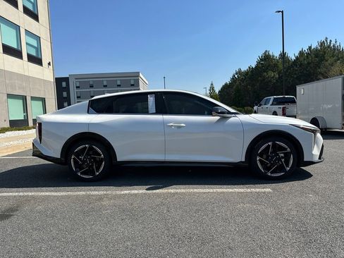 New 2026 Kia K4 GT-Line FWD image 8