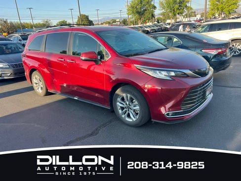 Used 2024 Toyota Sienna Limited AWD/4WD image 7