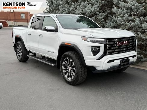 Used 2024 GMC Canyon Denali image 12