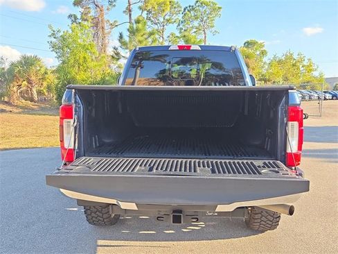Used 2019 Ford F250 Lariat w/ Lariat Value Package image 5