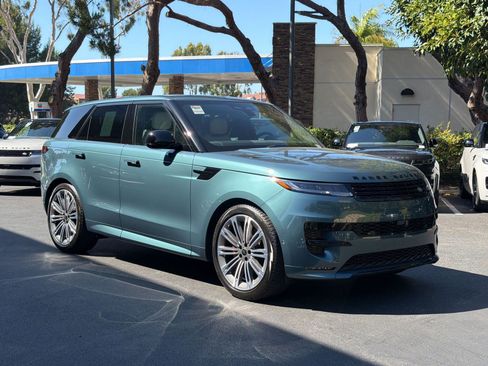 Used 2024 Land Rover Range Rover Sport Dynamic SE AWD/4WD image 7