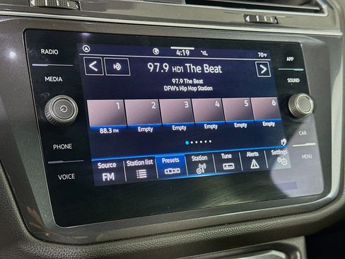 Used 2023 Volkswagen Tiguan SE image 19