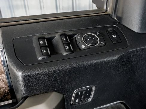 Used 2019 Ford F250 Lariat w/ Lariat Ultimate Package AWD/4WD image 44
