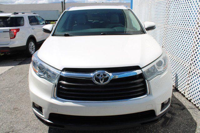 Used 2016 Toyota Highlander XLE FWD image 6