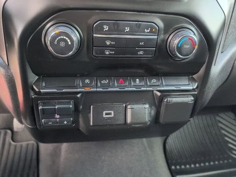 Used 2020 Chevrolet Silverado 1500 Custom w/ Custom Convenience Package image 31