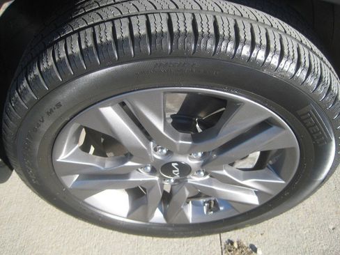 Used 2022 Kia Seltos LX image 9