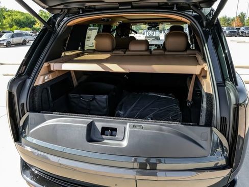 New 2026 Land Rover Range Rover Long Wheelbase SE AWD/4WD image 63