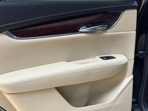 Used 2019 Cadillac XT5 Premium Luxury w/ Driver Assist Package FWD image 38