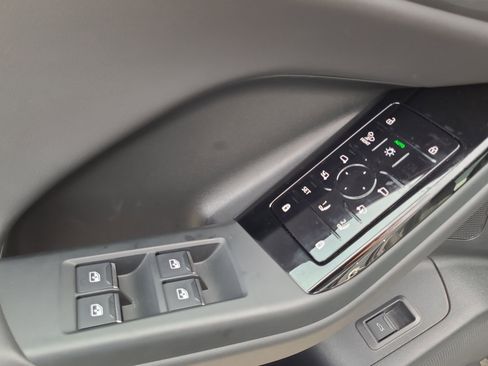 Used 2025 Audi Q6 e-tron Premium Plus w/ Premium Plus image 20