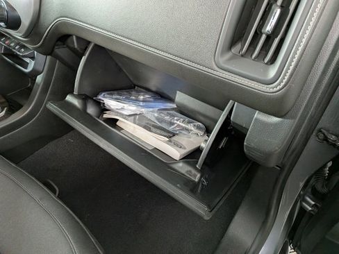 Used 2020 GMC Canyon SLE w/ Driver Alert Package image 29