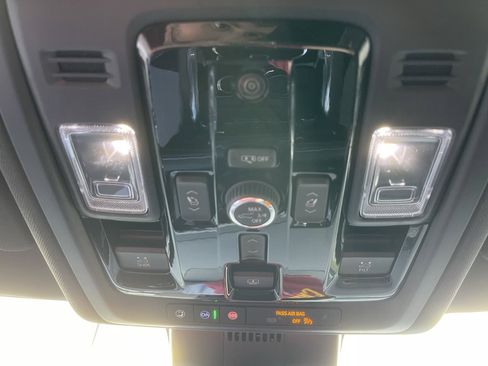 New 2026 Chevrolet Suburban Premier image 18