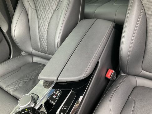 Used 2021 BMW 530i xDrive w/ Premium Package AWD/4WD image 21