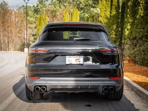 Used 2022 Porsche Cayenne Platinum Edition AWD/4WD image 20