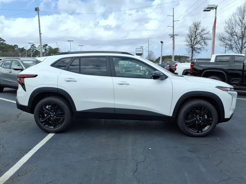 New 2026 Chevrolet Trax ACTIV w/ Driver Confidence Package image 2