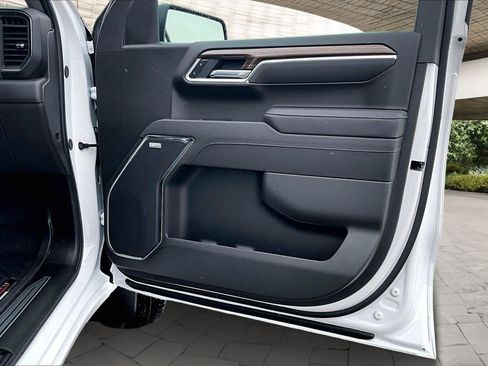 New 2026 Chevrolet Silverado 1500 LT Trail Boss w/ Convenience Package II image 13