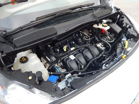 Used 2023 Ford Transit Connect XLT image 25