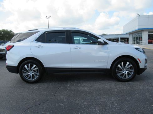 Used 2024 Chevrolet Equinox Premier FWD image 5